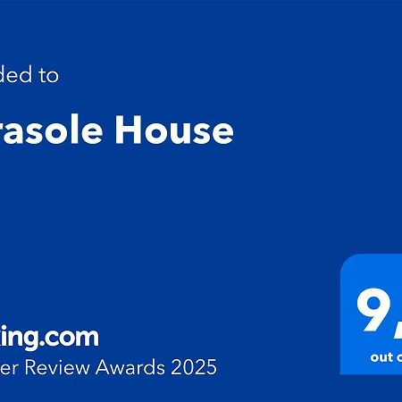 فيلا Mirasole House ماسّا لوبْرينسِ المظهر الخارجي الصورة