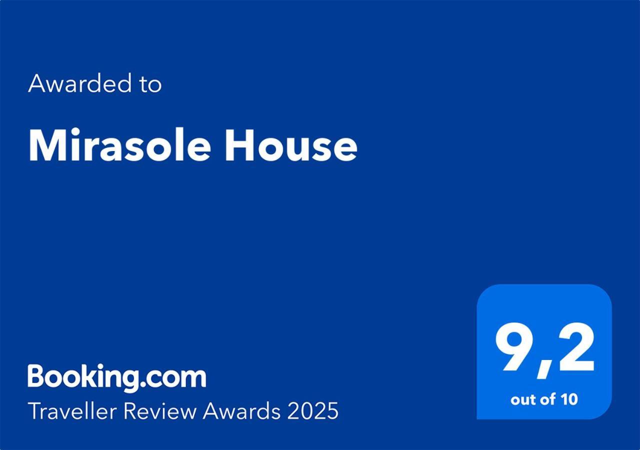 فيلا Mirasole House ماسّا لوبْرينسِ المظهر الخارجي الصورة